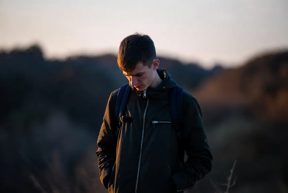 Identity vs Role Confusion Characteristics