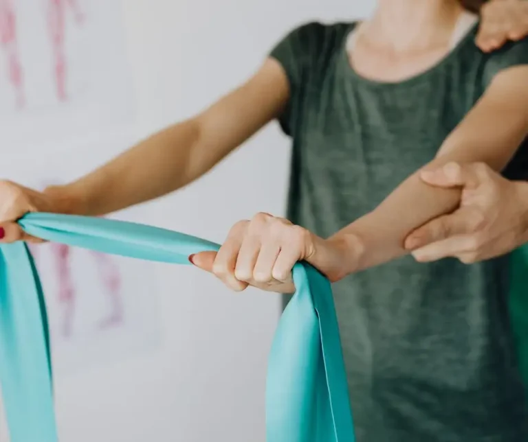 what therapy types help with bipolar mood swings?